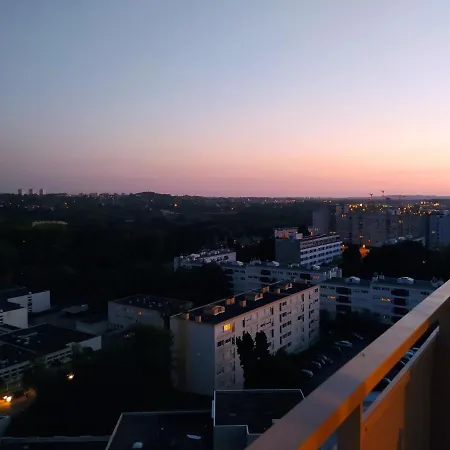 Avec Belle Vue Degagee Du 11e Etage 아파트 브레스트