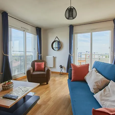 Avec Belle Vue Degagee Du 11e Etage