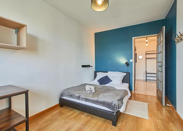 Avec Belle Vue Degagee Du 11e Etage Брест